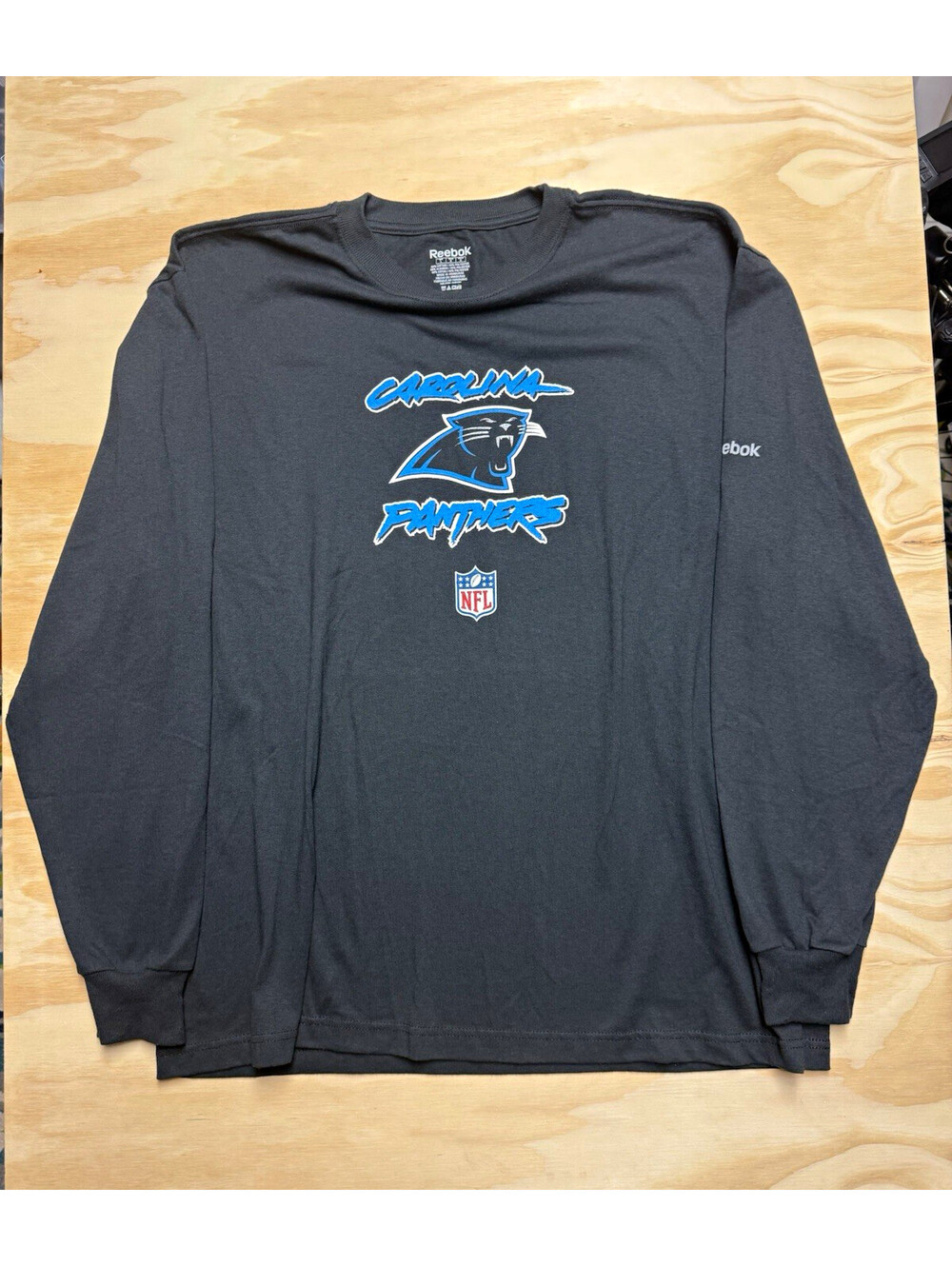 Reebok NFL Men’s L Carolina Panthers Football Black Long Sleeve Shirt